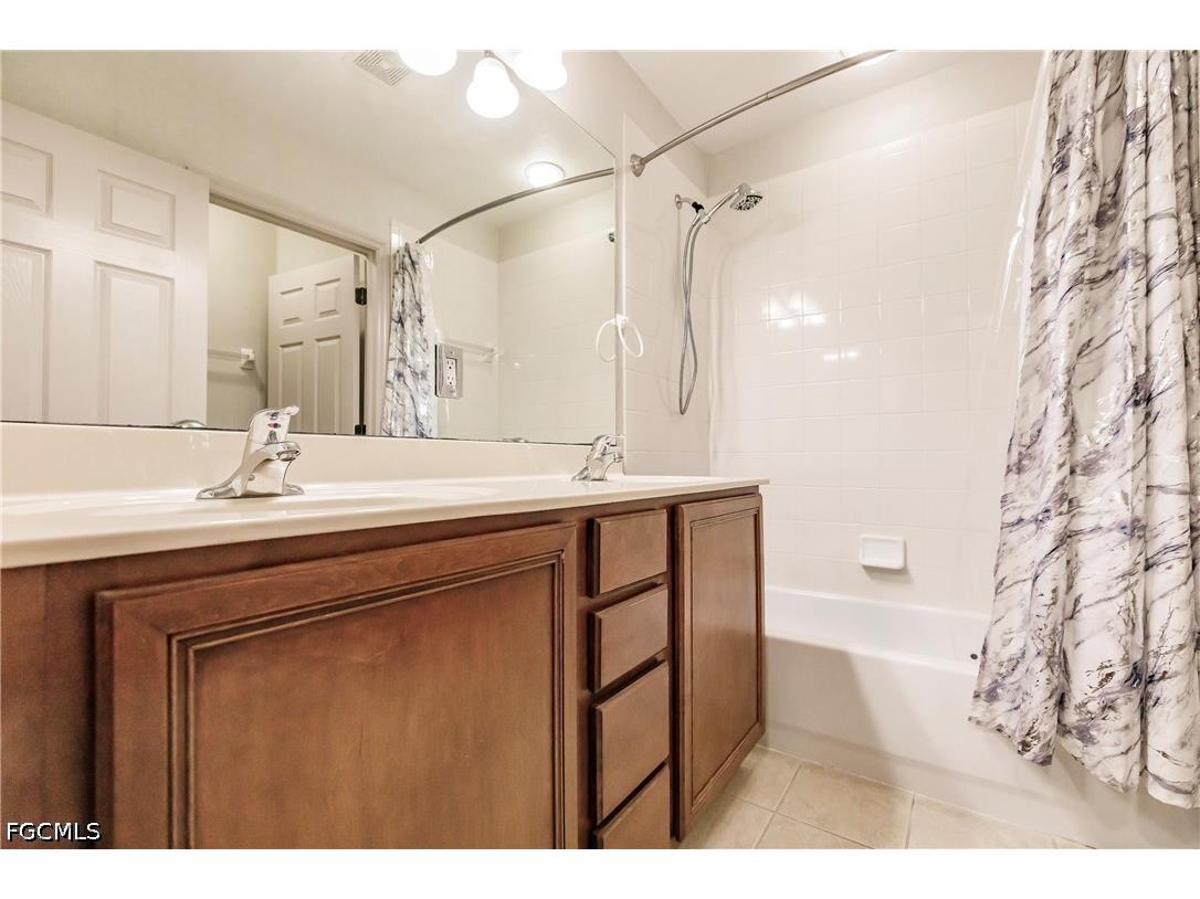 3573 Malagrotta Circle Cape Coral FL 33909 2026029309 image30