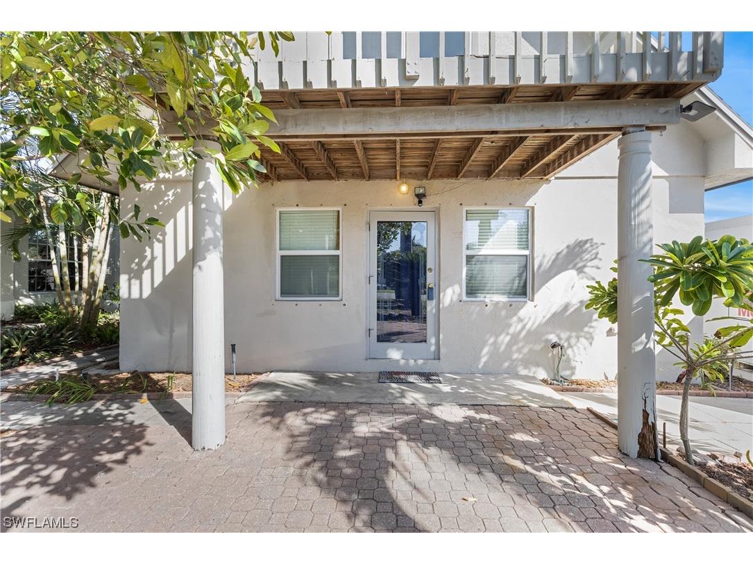 3577 Poinsettia Avenue Naples FL 34104 223074359 image1