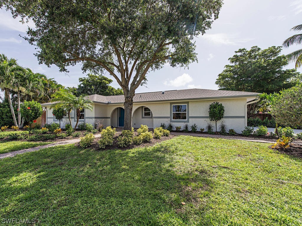3578 Santiago Way Naples FL 34105 223040174 image1