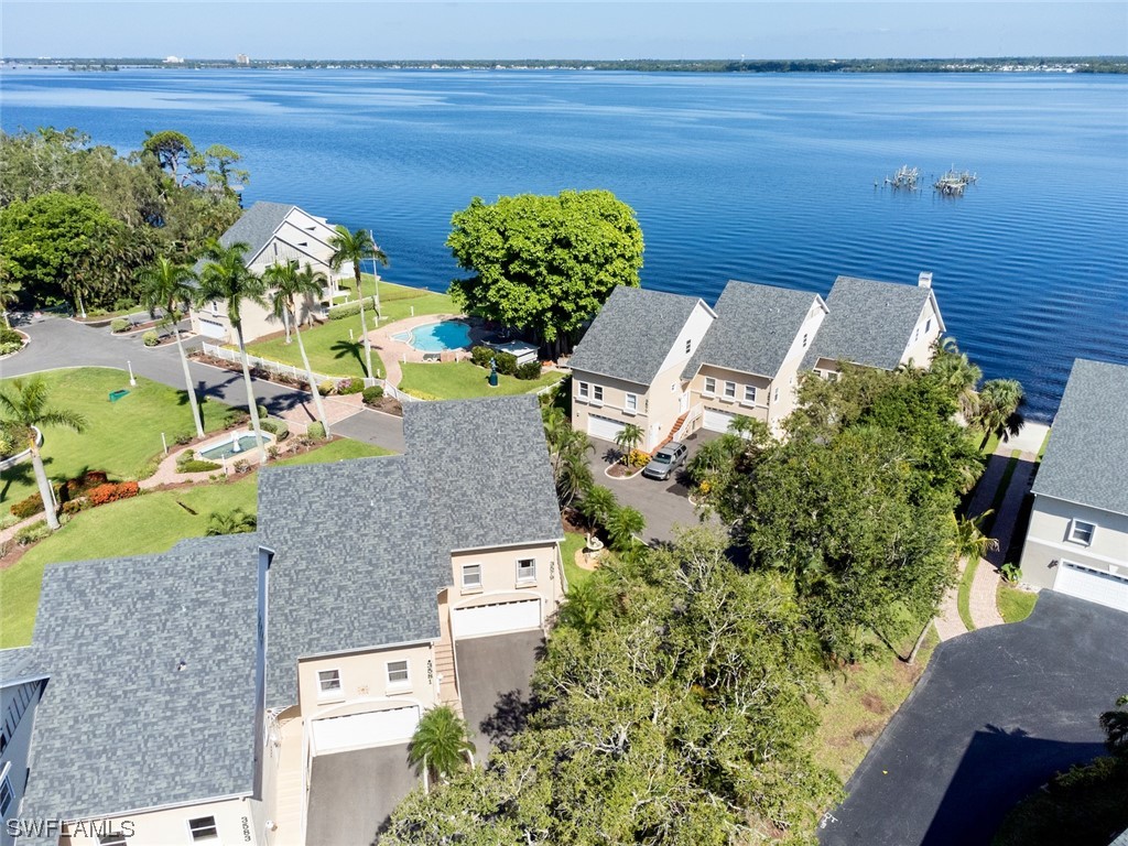 3579 Edgewood Avenue Fort Myers FL 33916 223044488 image1