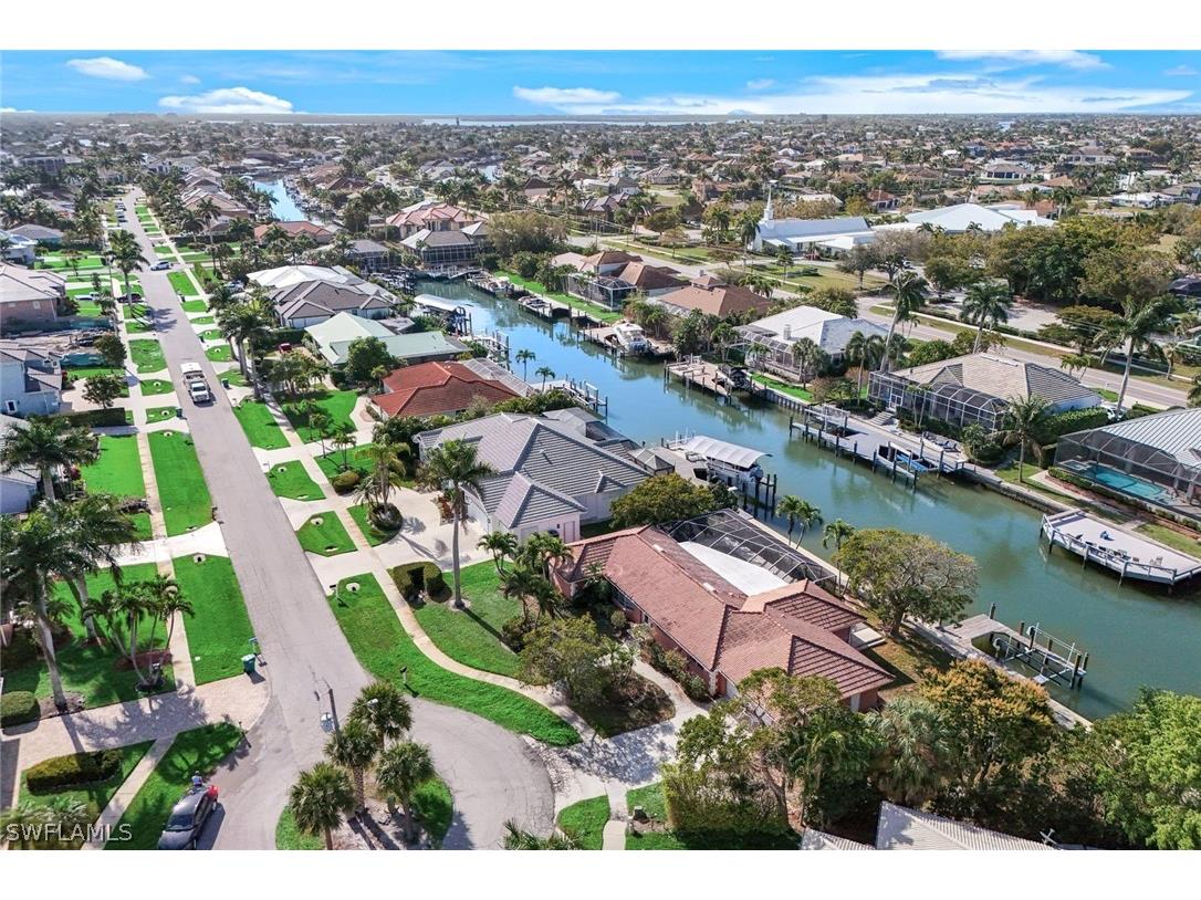 358 Grapewood Court Marco Island FL 34145 226011138 image8