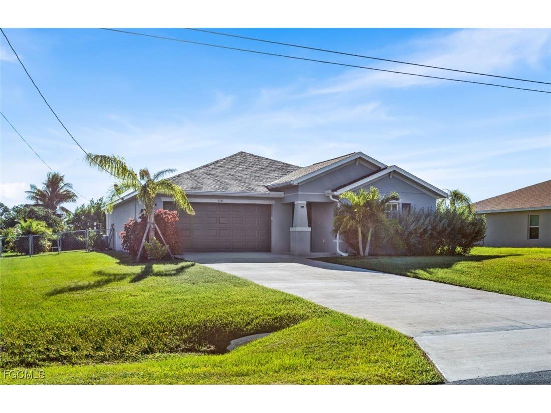 358 Pembroke Street Lehigh Acres FL 33974 2025023696 image1