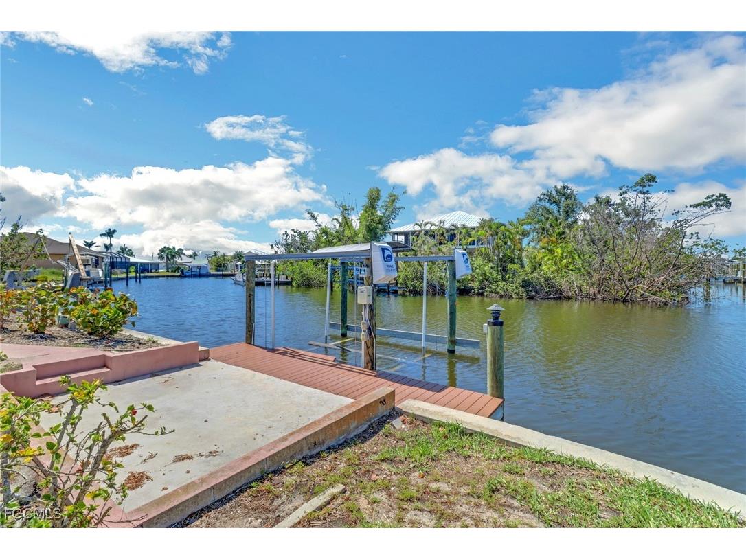 3580 Gondola Lane Saint James City FL 33956 2025020860 image17