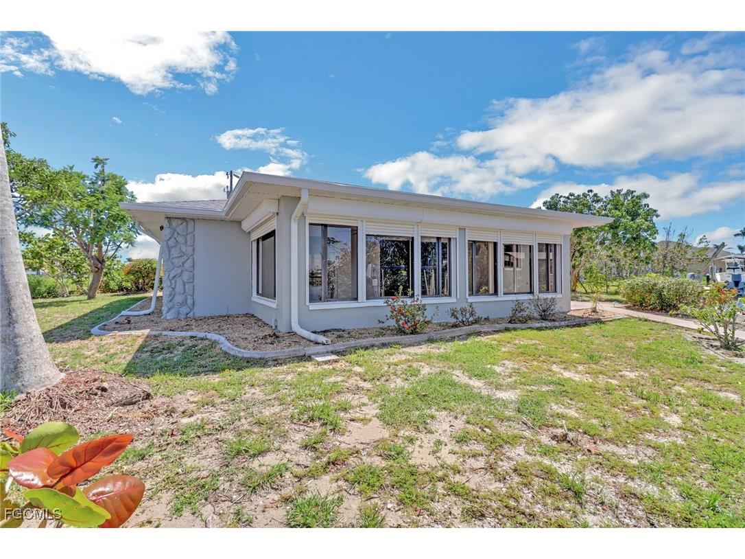 3580 Gondola Lane Saint James City FL 33956 2025020860 image18