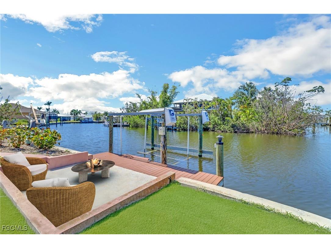 3580 Gondola Lane Saint James City FL 33956 2025020860 image6