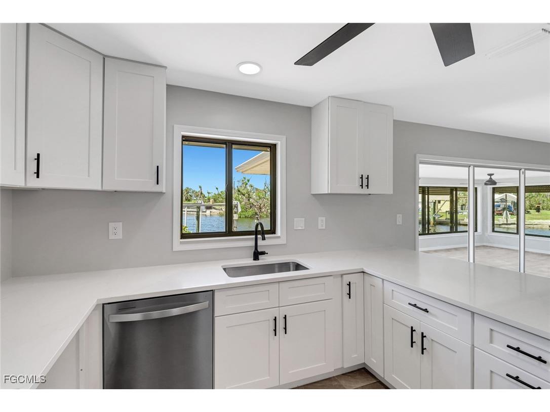 3580 Gondola Lane Saint James City FL 33956 2025020860 image9