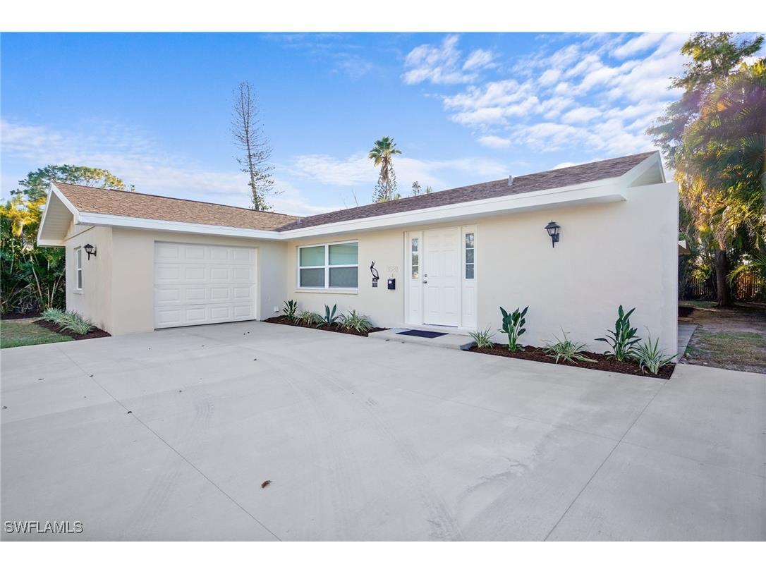 3581 Corana Way Naples FL 34105 226001554 image1