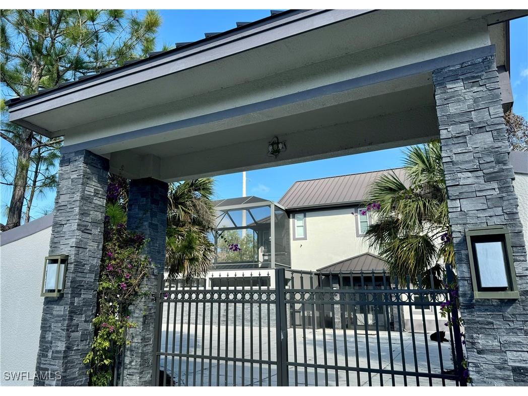 3585 33rd Avenue NE Naples FL 34120 226002168 image2