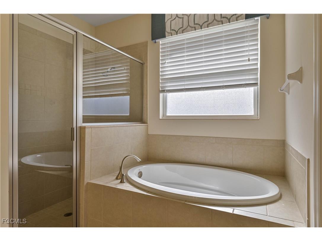 3586 Bridgewell Court Fort Myers FL 33916 2025015512 image12