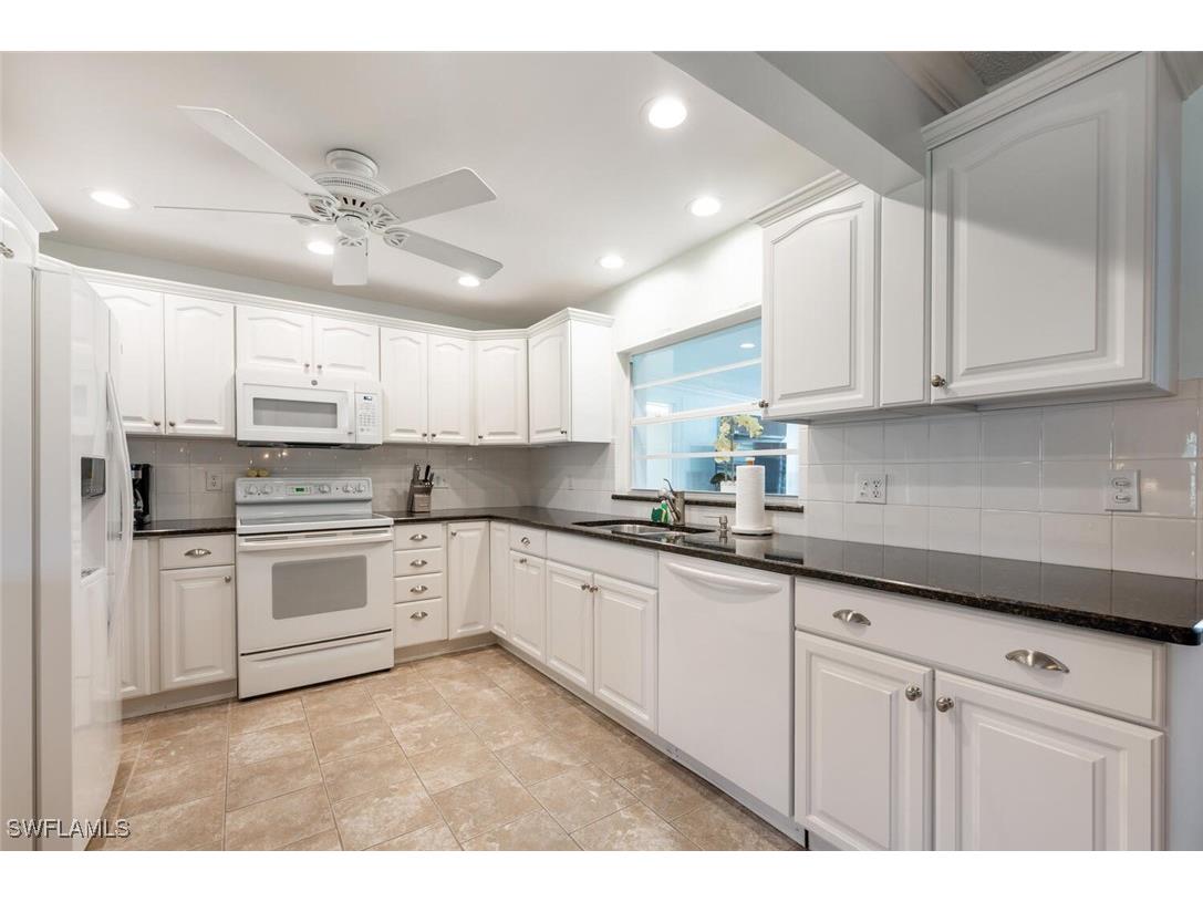 3586 Santiago Way Naples FL 34105 225047658 image1