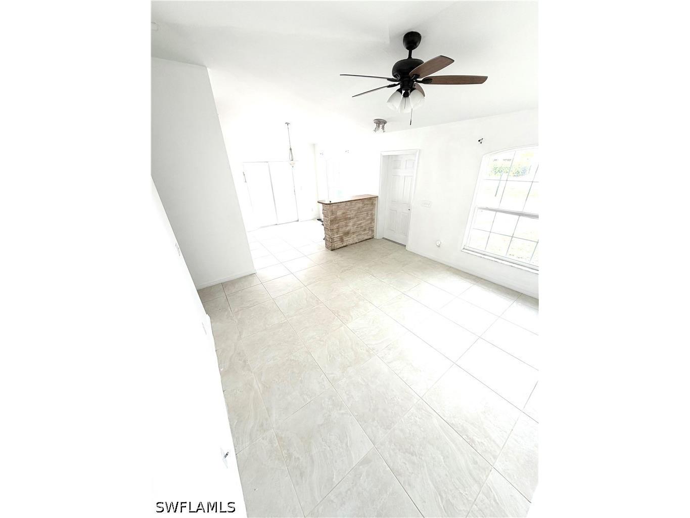 3586 Seagrape Avenue Naples FL 34104 226020367 image5