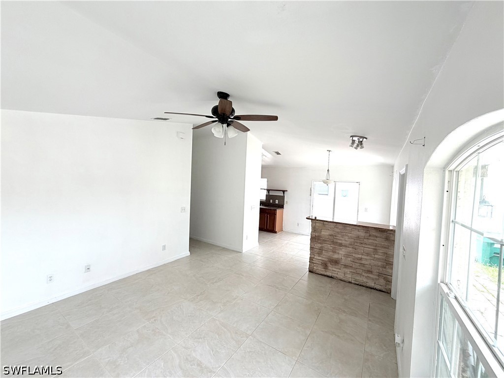 3586 Seagrape Avenue Naples FL 34104 226020367 image7