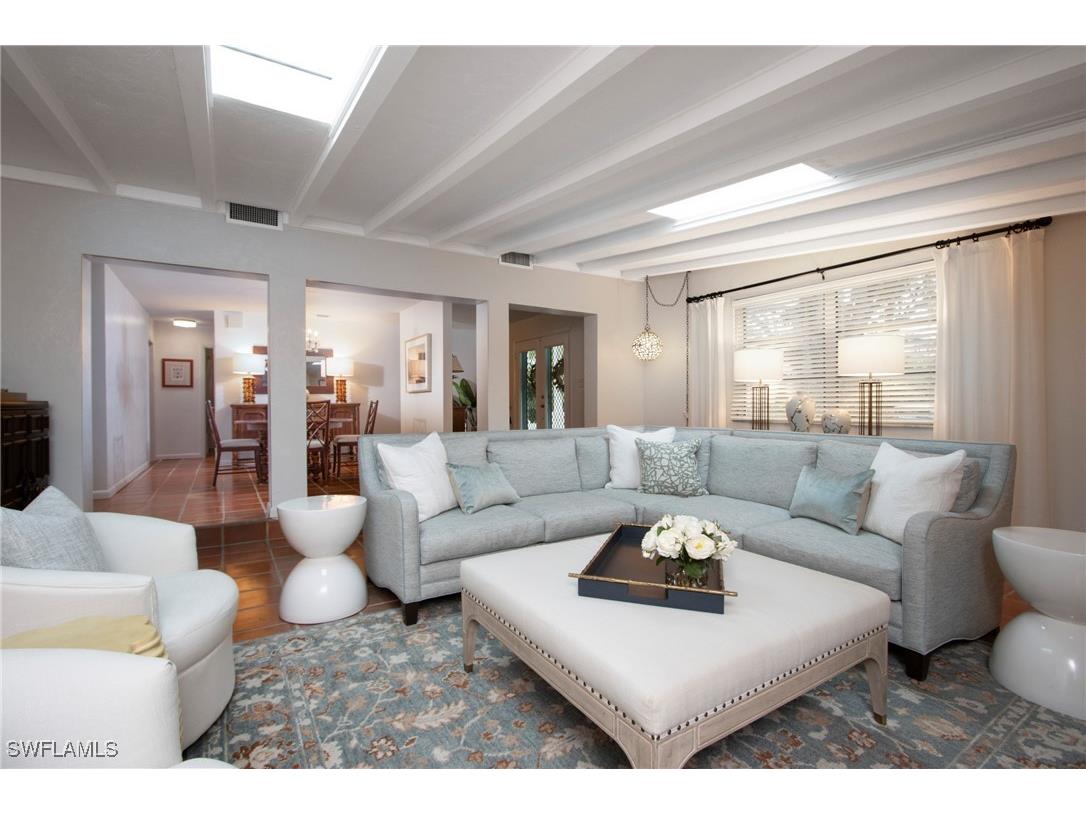 359 2nd Avenue N Naples FL 34102 225080202 image2