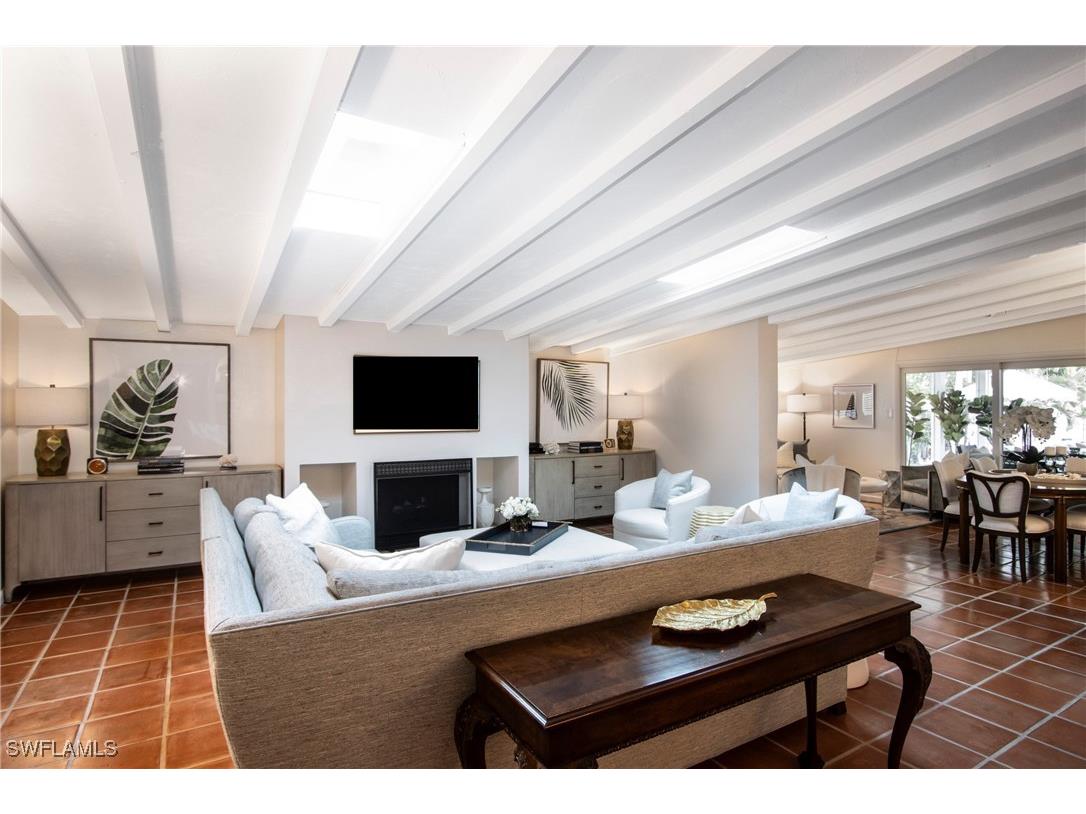 359 2nd Avenue N Naples FL 34102 225080202 image4