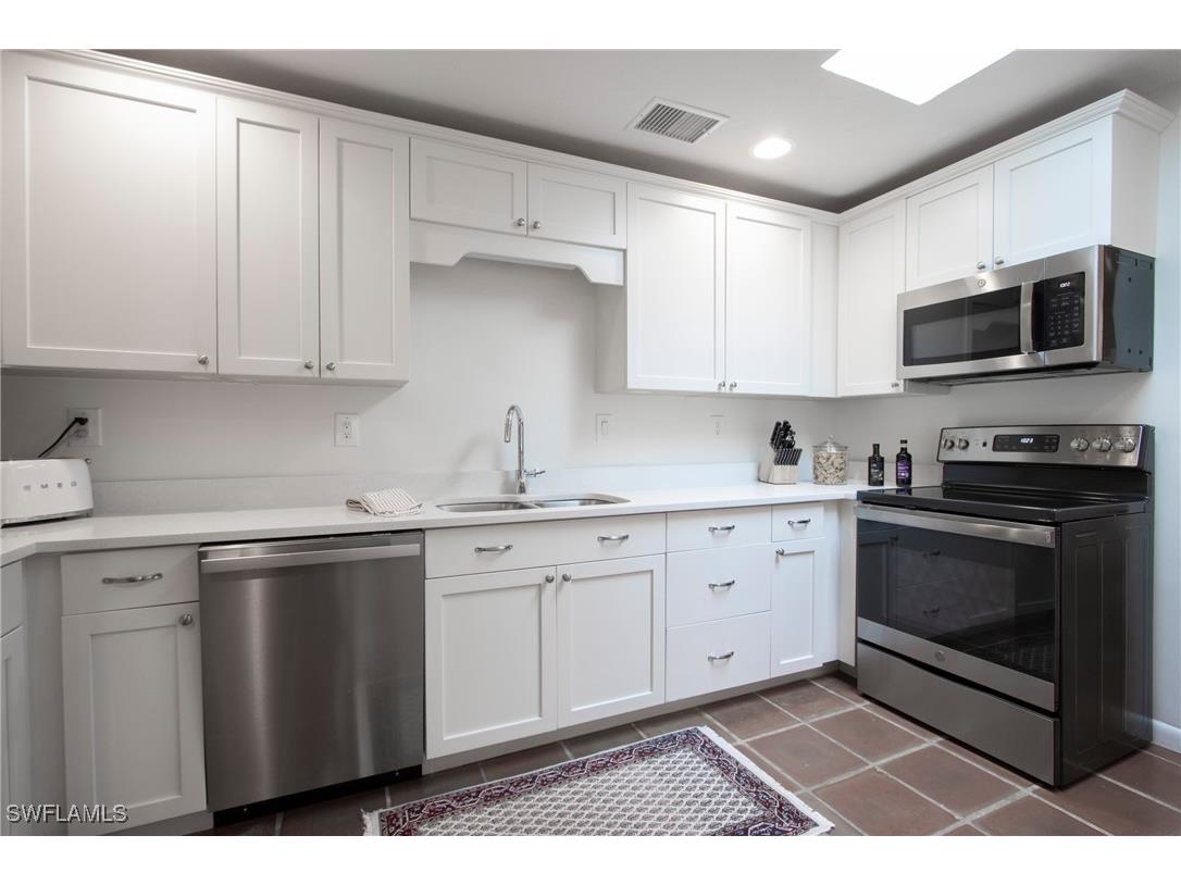 359 2nd Avenue N Naples FL 34102 225080202 image7