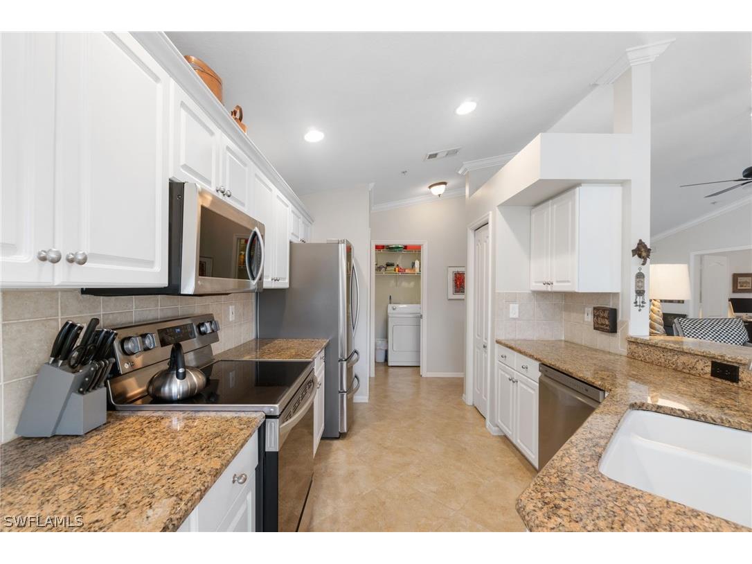 359 Dover Place #E204 Naples FL 34104 226011682 image15