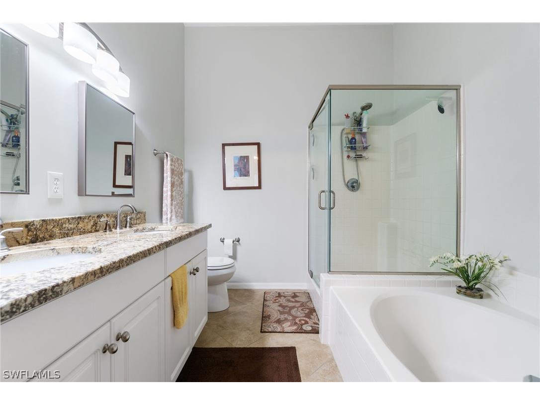 359 Dover Place #E204 Naples FL 34104 226011682 image23