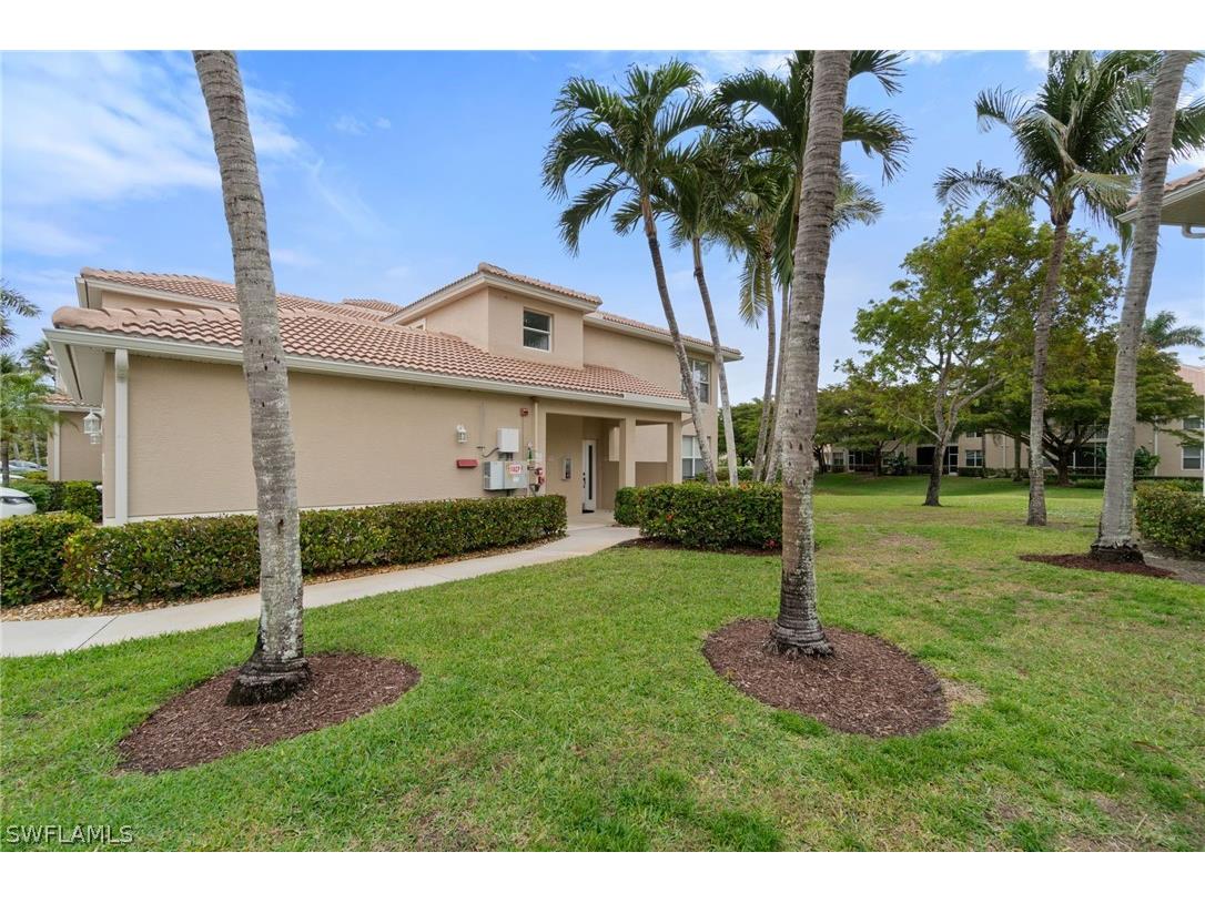 359 Dover Place #E204 Naples FL 34104 226011682 image3