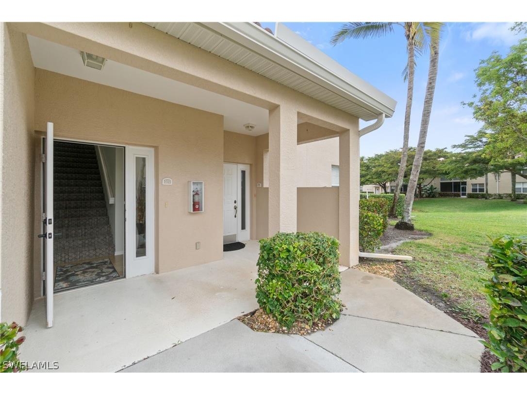 359 Dover Place #E204 Naples FL 34104 226011682 image4