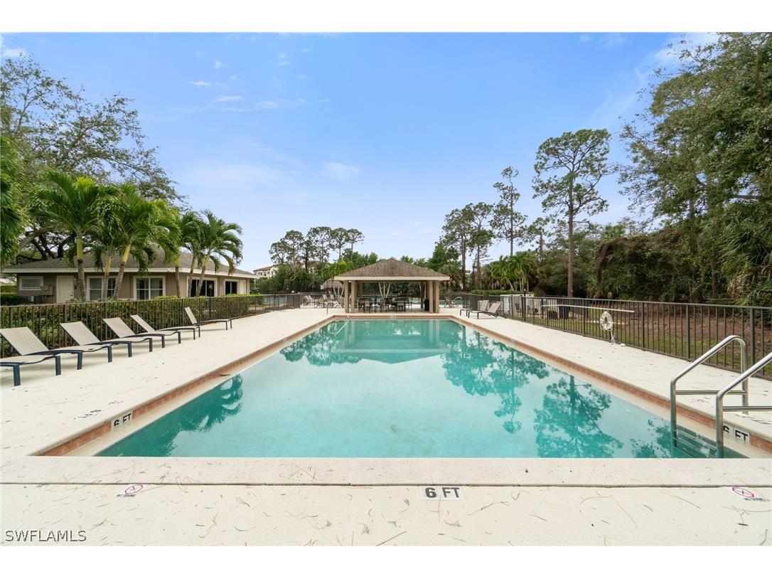 359 Dover Place #E204 Naples FL 34104 226011682 image48