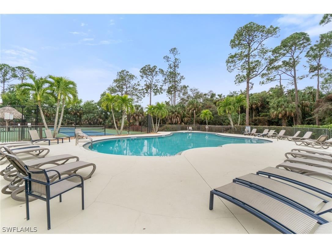 359 Dover Place #E204 Naples FL 34104 226011682 image49