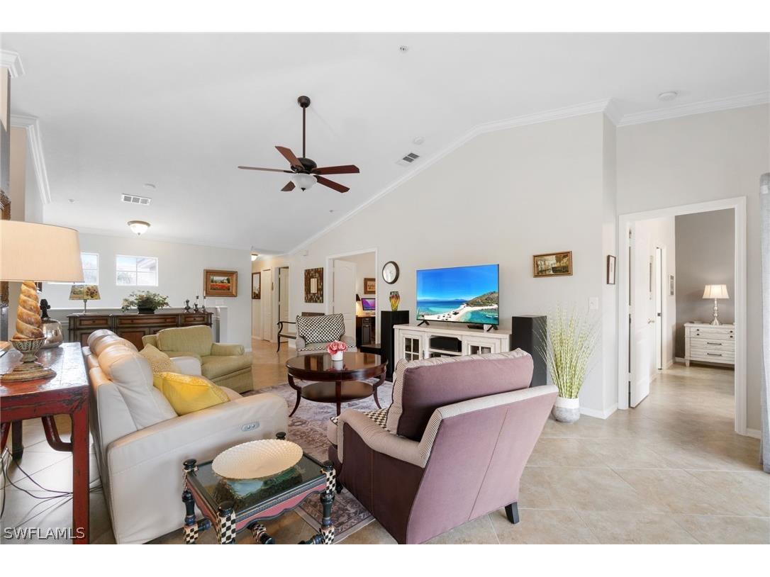 359 Dover Place #E204 Naples FL 34104 226011682 image6