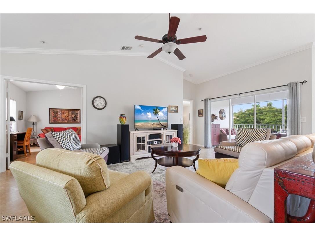 359 Dover Place #E204 Naples FL 34104 226011682 image8