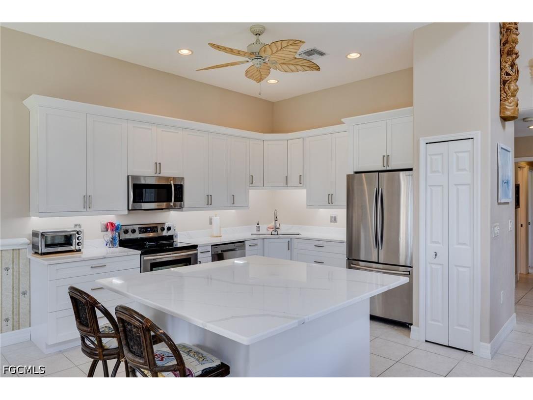 3593 Edgewood Avenue Fort Myers FL 33916 2026025012 image1
