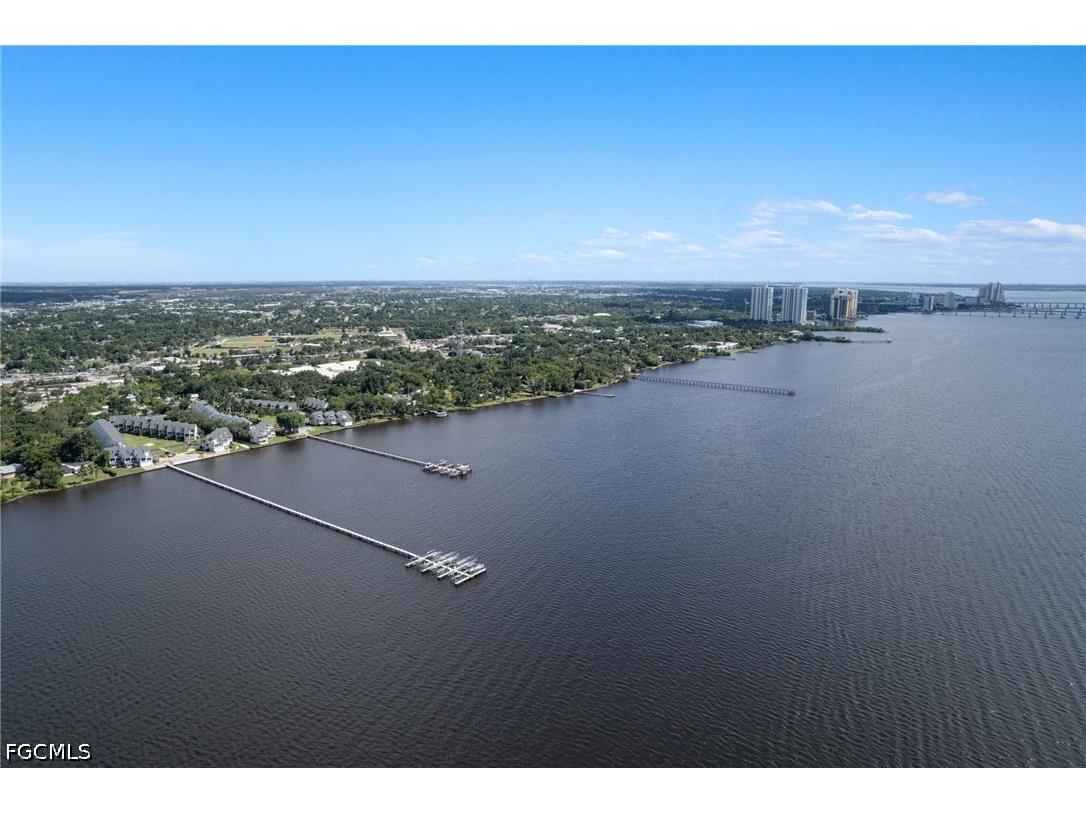 3593 Edgewood Avenue Fort Myers FL 33916 2026025012 image28