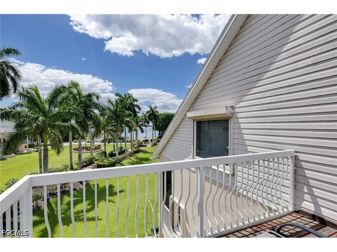 3593 Edgewood Avenue Fort Myers FL 33916 2026025012 image9