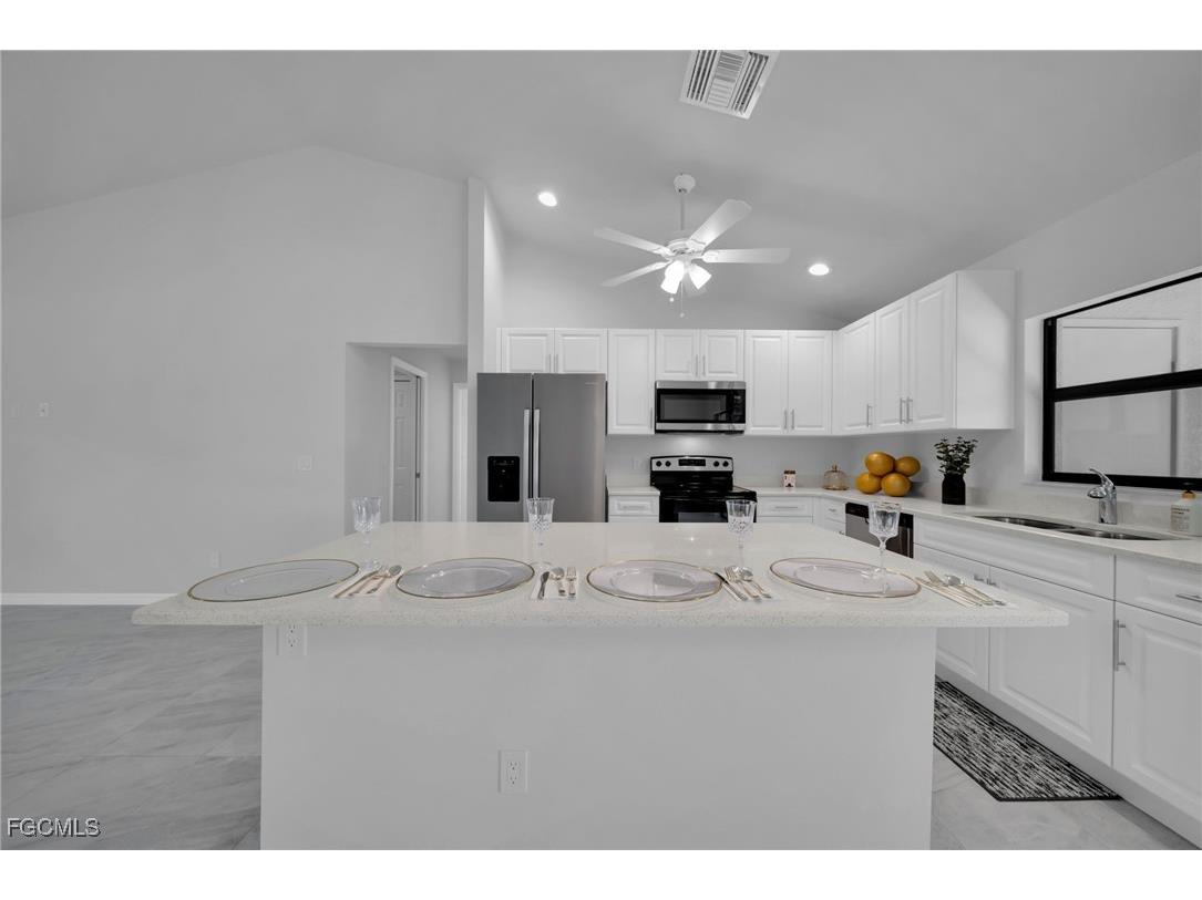 3594 NE 9th Place Cape Coral FL 33909 2026006363 image11