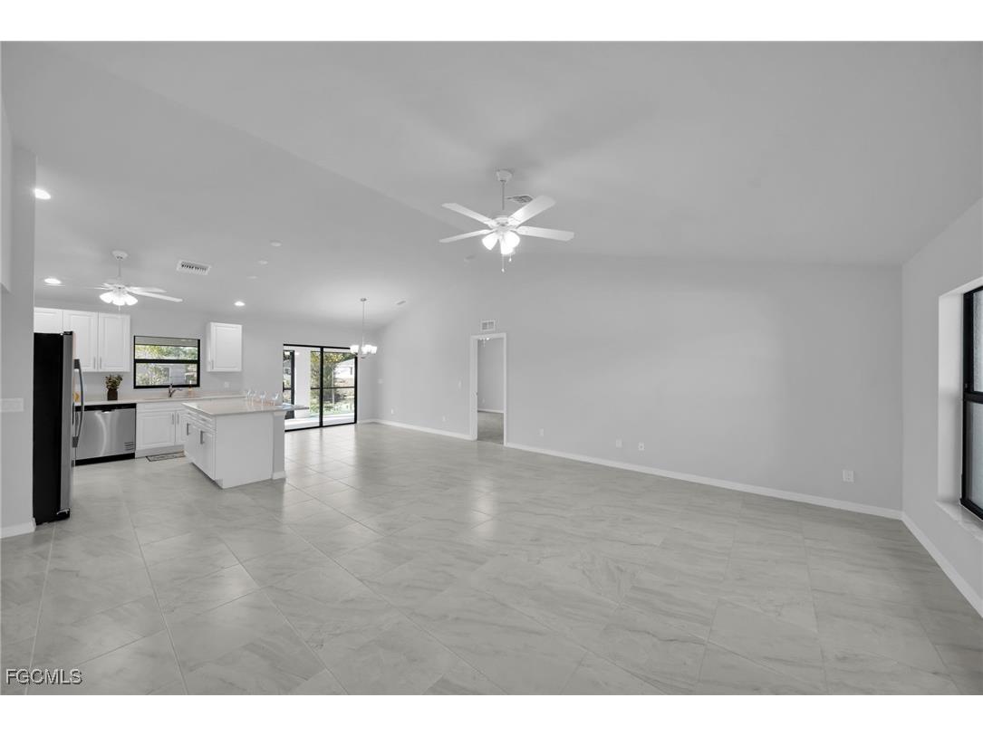 3594 NE 9th Place Cape Coral FL 33909 2026006363 image5