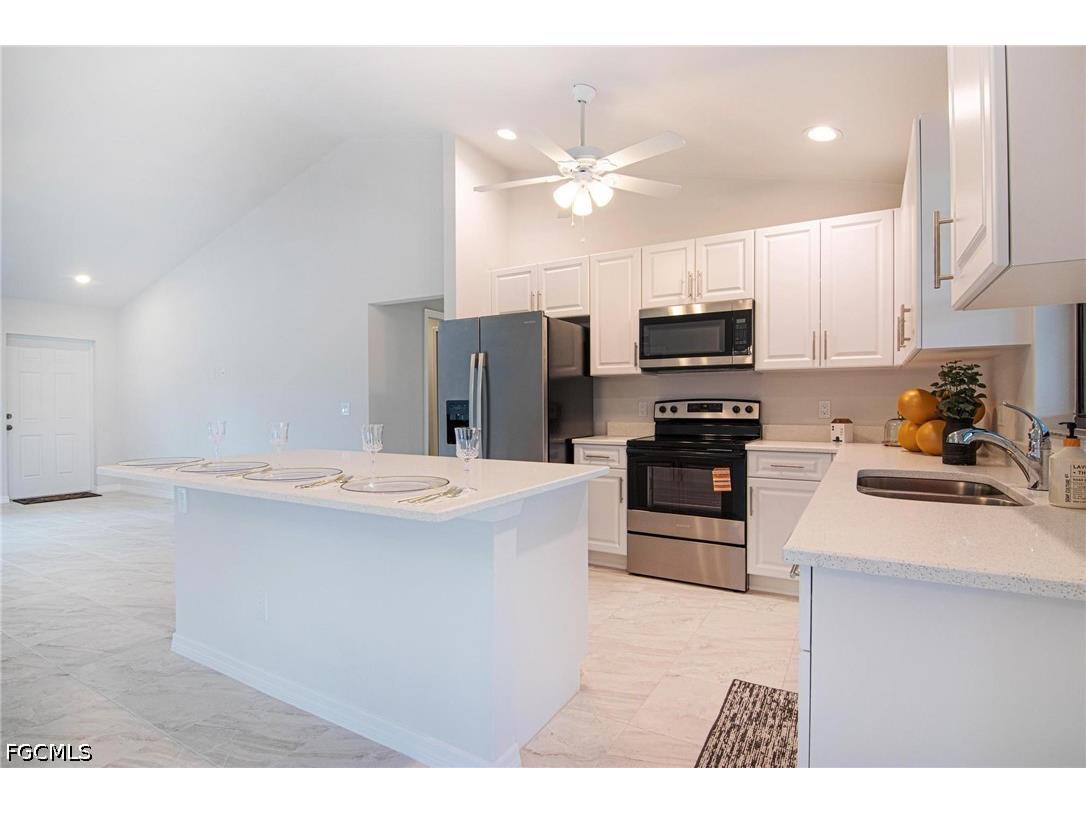 3594 NE 9th Place Cape Coral FL 33909 2026025248 image11