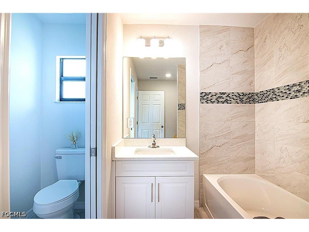 3594 NE 9th Place Cape Coral FL 33909 2026025248 image17