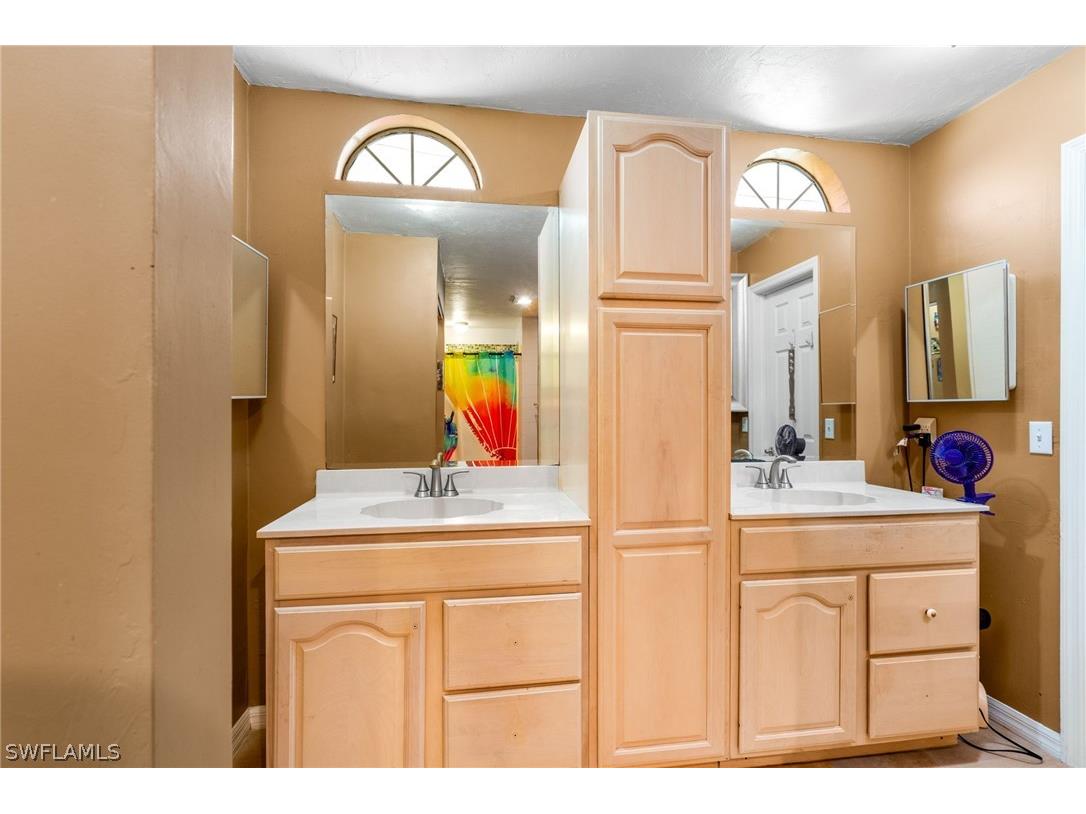 360 16th Avenue NW Naples FL 34120 226008618 image12