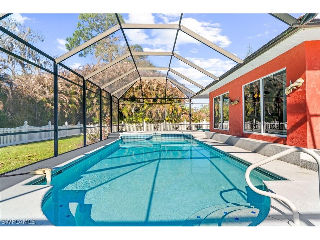 360 16th Avenue NW Naples FL 34120 226008618 image17