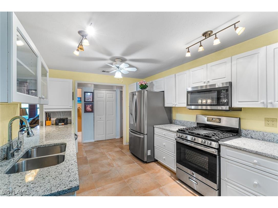 360 16th Avenue NW Naples FL 34120 226008618 image9