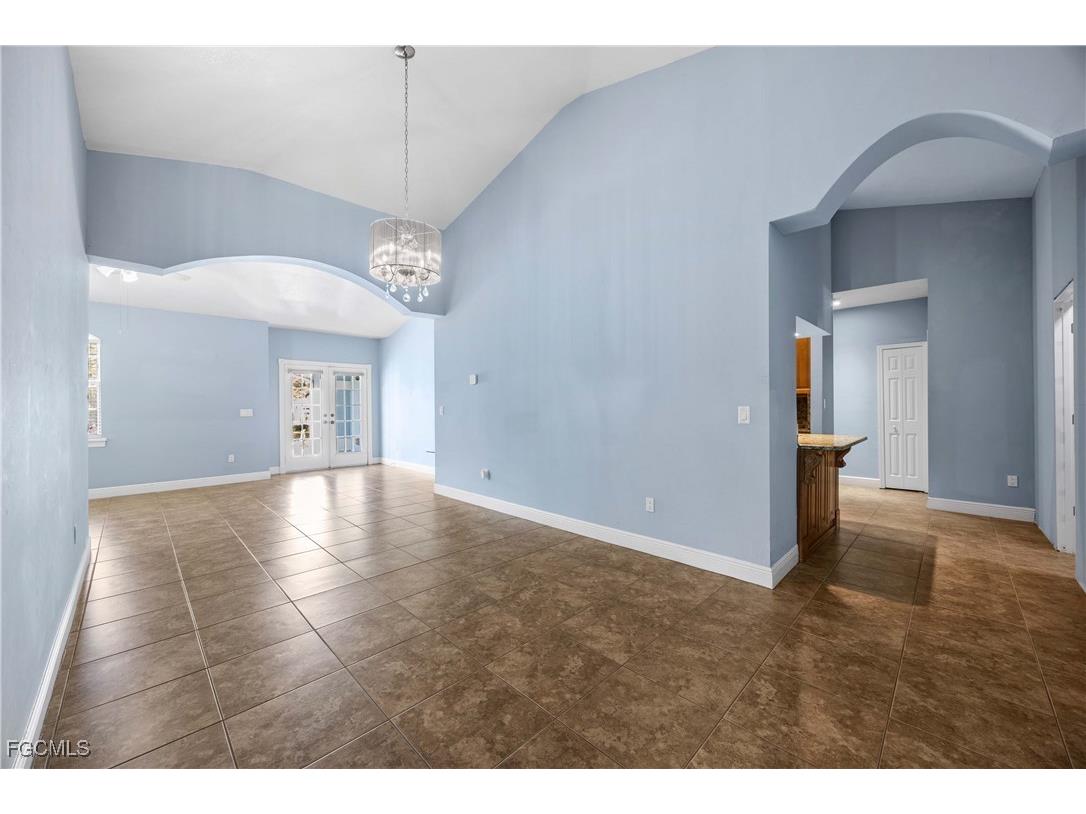 360 18th Street NE Naples FL 34120 2025026064 image10