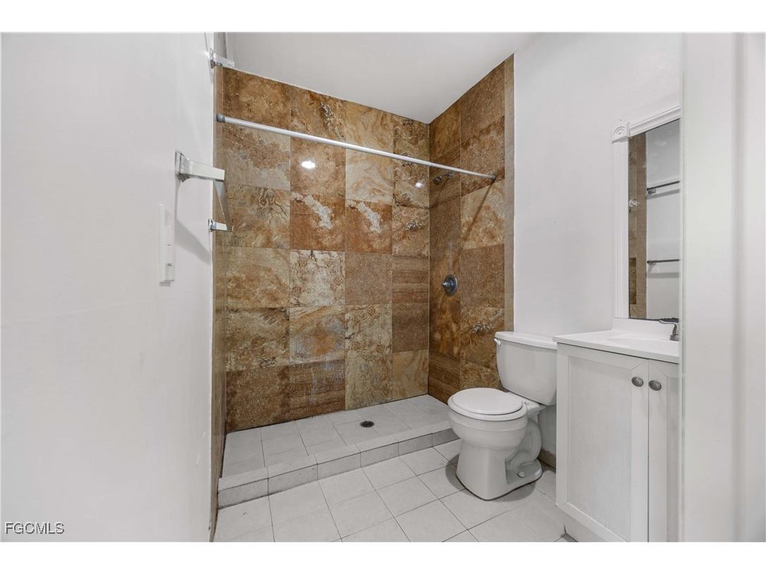 360 18th Street NE Naples FL 34120 2025026064 image26