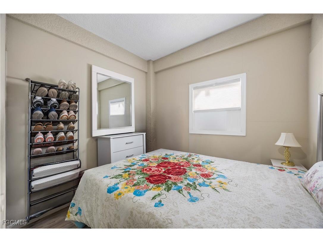 360 18th Street NE Naples FL 34120 2025026064 image30