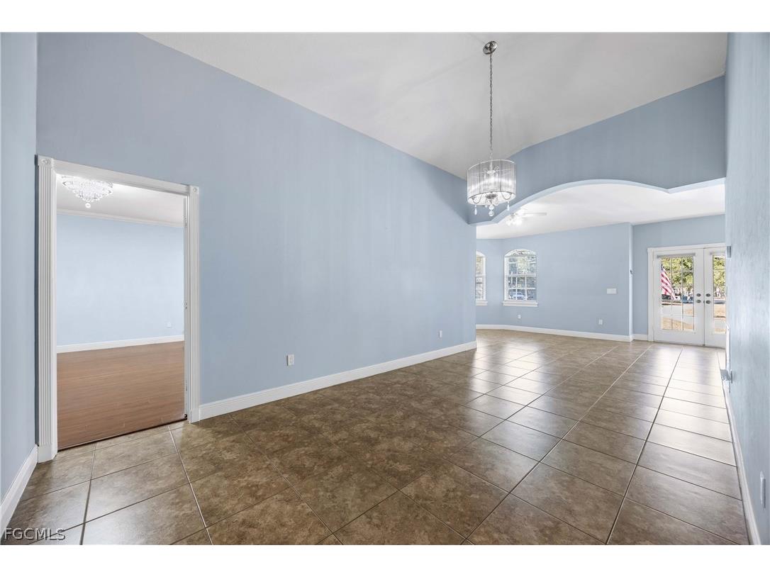 360 18th Street NE Naples FL 34120 2026010106 image8