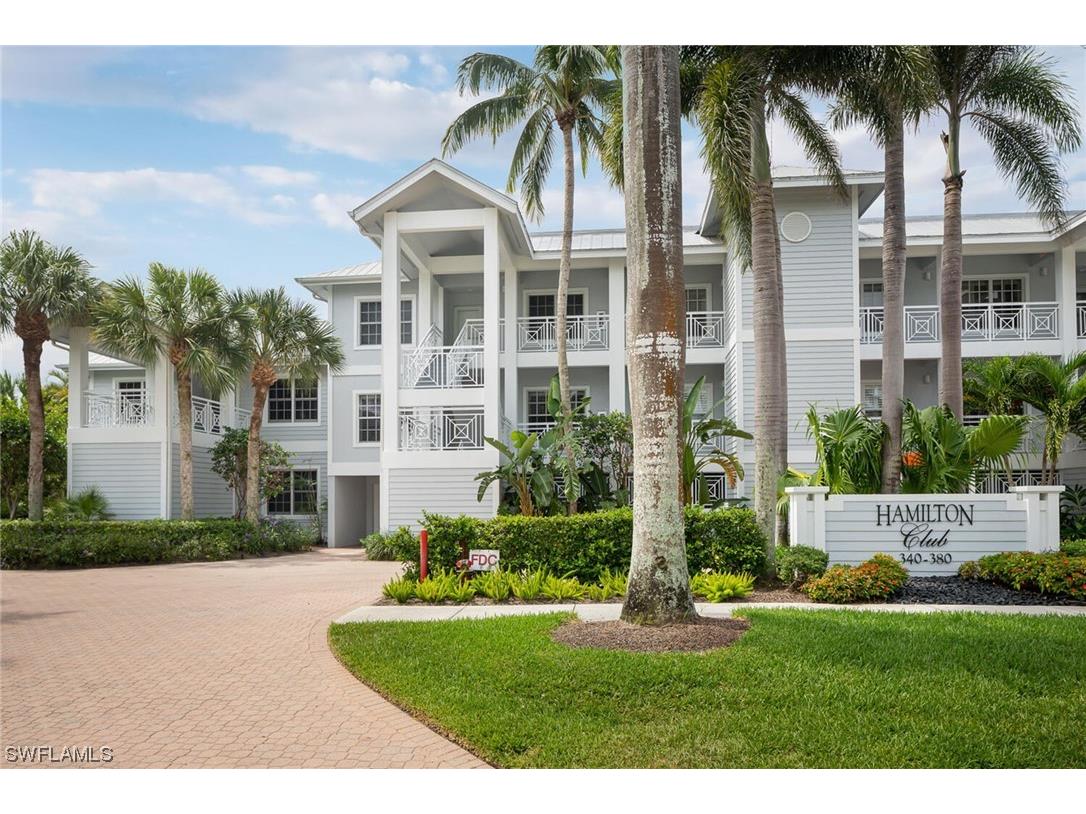 360 7th Avenue S #4 Naples FL 34102 223069196 image1