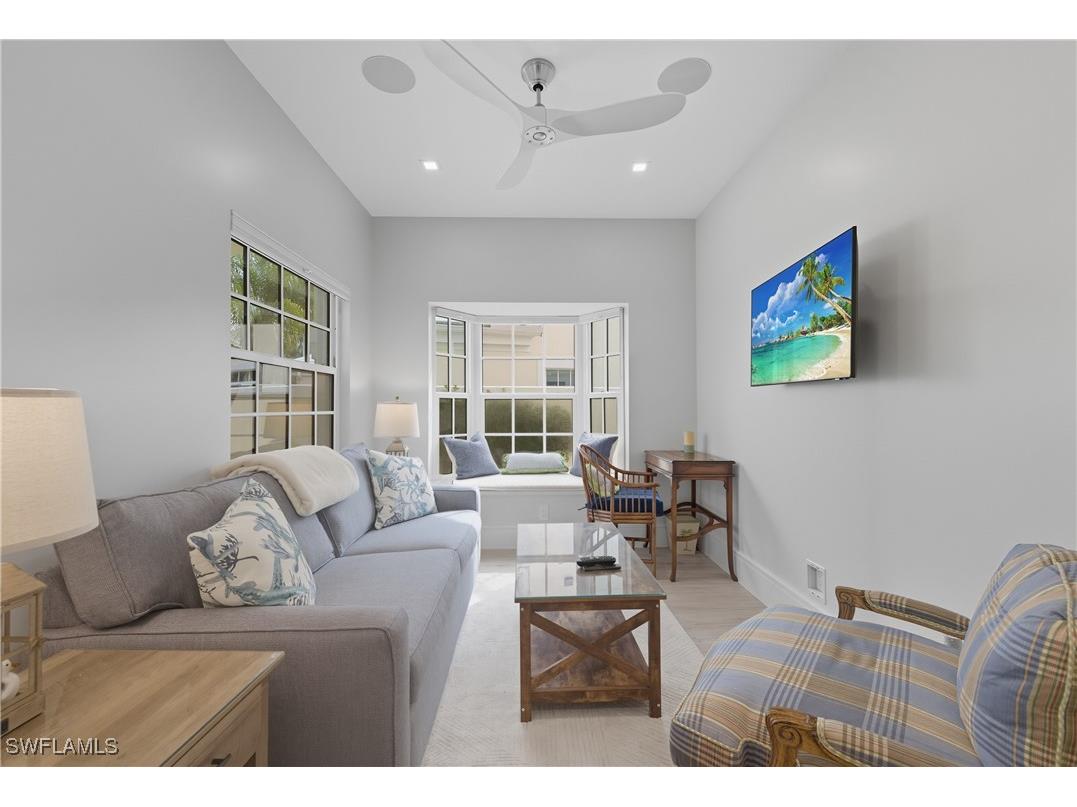 360 Carlton Place #11 Naples FL 34108 225073794 image4