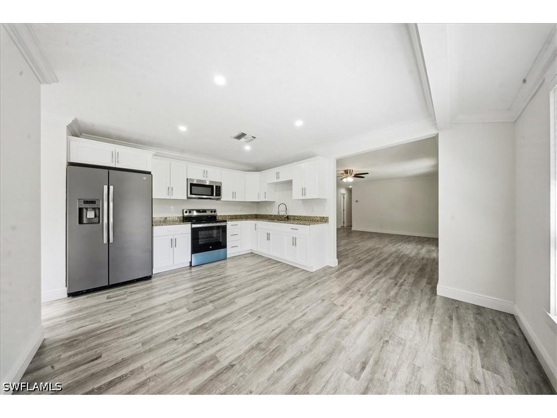 360 Desoto Boulevard S Naples FL 34117 226018004 image7