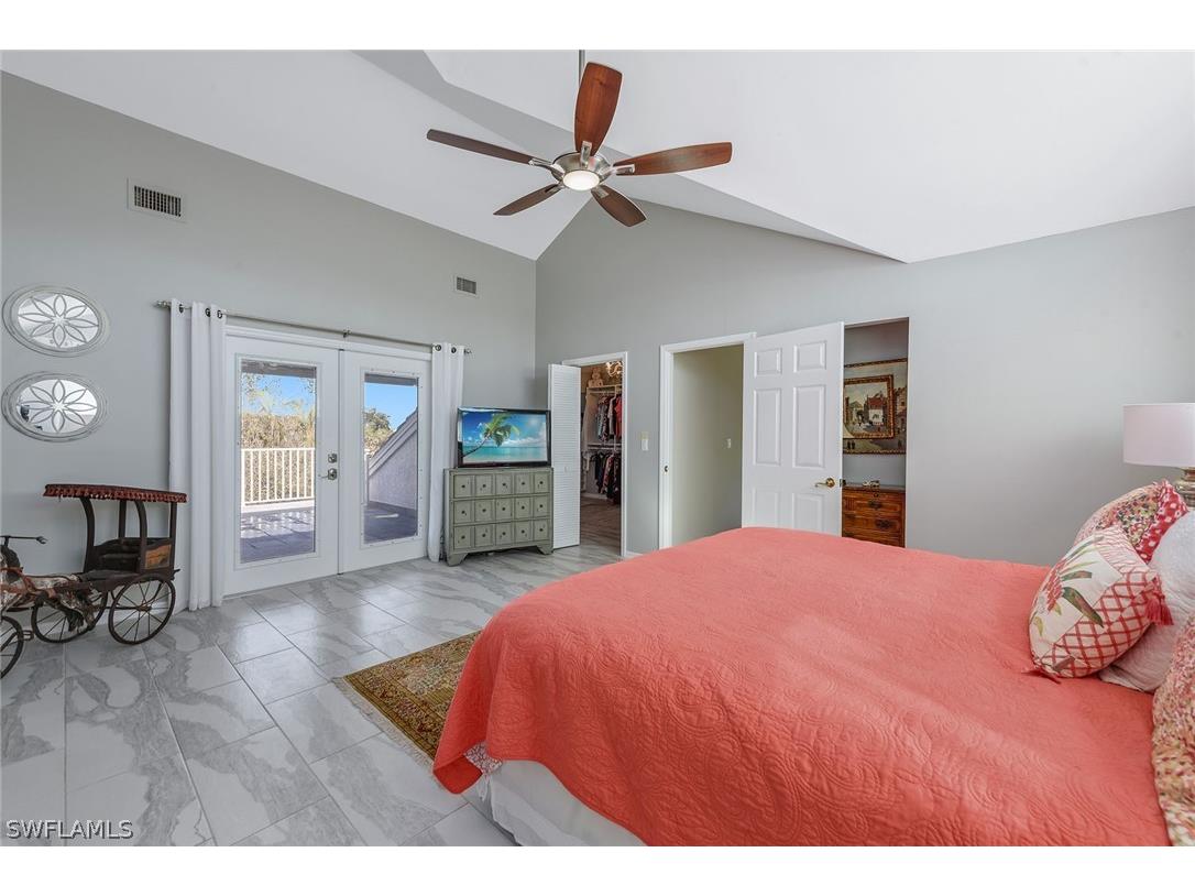 360 Gumbo Limbo Lane Marco Island FL 34145 226006602 image10