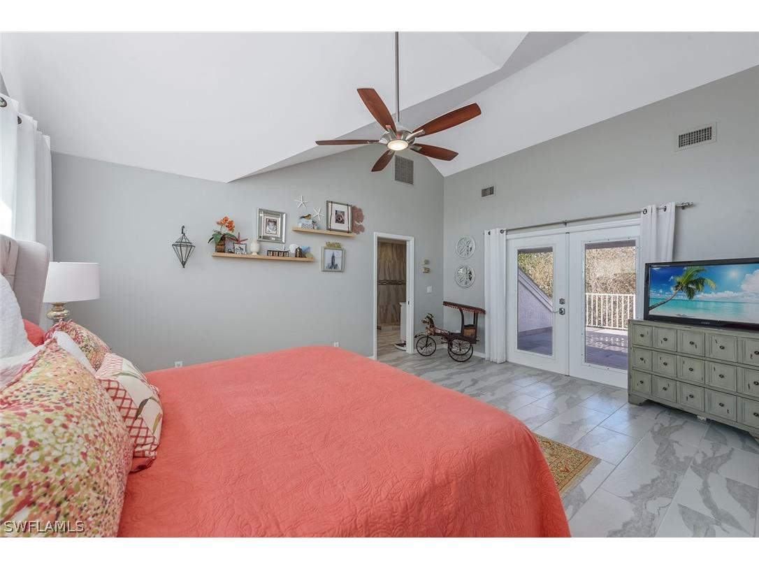 360 Gumbo Limbo Lane Marco Island FL 34145 226006602 image12