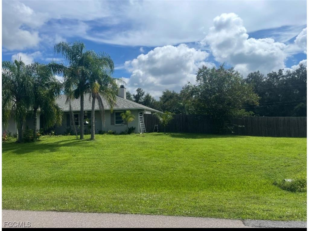 360 Hazel Circle Punta Gorda FL 33982 2025009268 image2