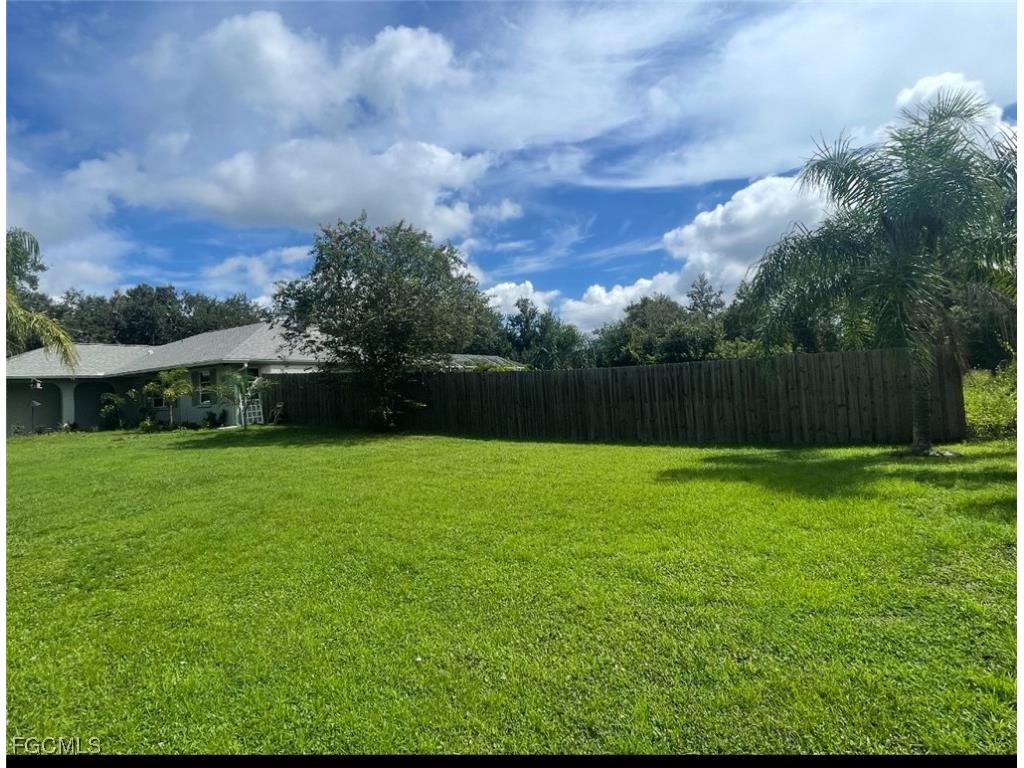 360 Hazel Circle Punta Gorda FL 33982 2025009268 image6