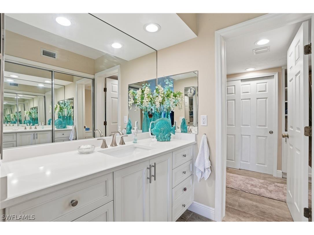 360 Horse Creek Drive #101 Naples FL 34110 226007424 image11