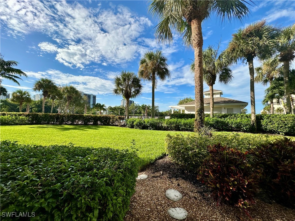 360 Horse Creek Drive #106 Naples FL 34110 225068370 image13